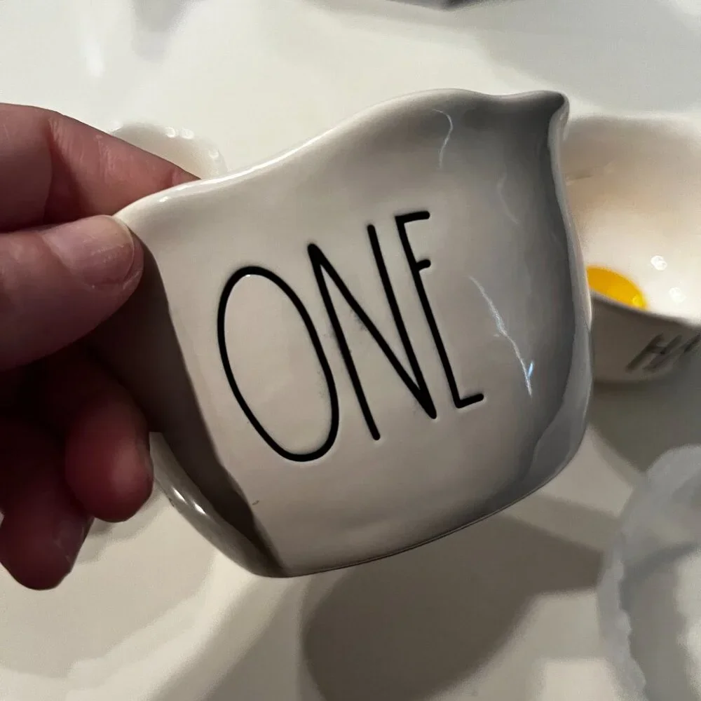 Measuring Cups by Rae Dunn‎ (Ceramic Egg Yolk Themed) (new)